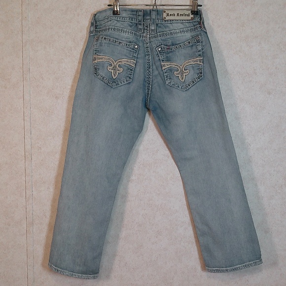 LKNW Rock Revival Ella Capri Jeans WSz30 Faded Blue, Flur De Lis + Rhinestones - Picture 8 of 15